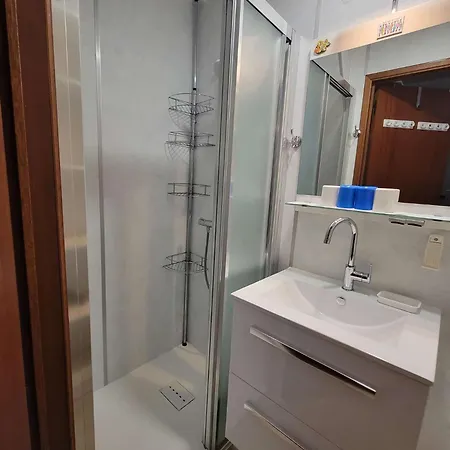 Belle D'angle Climatisée, Tamaris, Wifi, 2 4 Couchages Lrtamm1